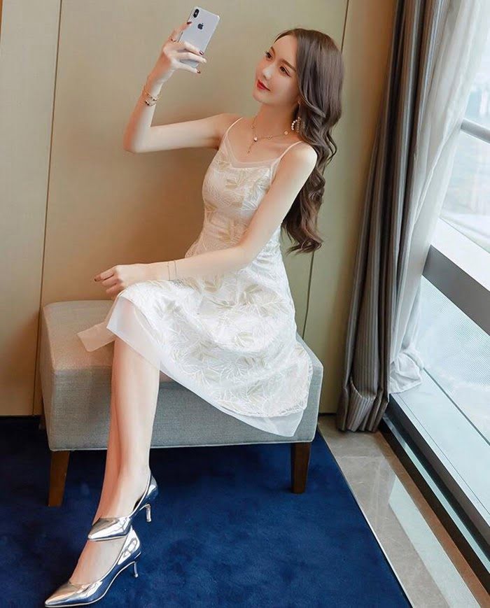 Chanel女裝 香奈兒連衣裙 法國專櫃同步 2019新款 刺繡V領 微透紗多層蕾絲裙  xly1421